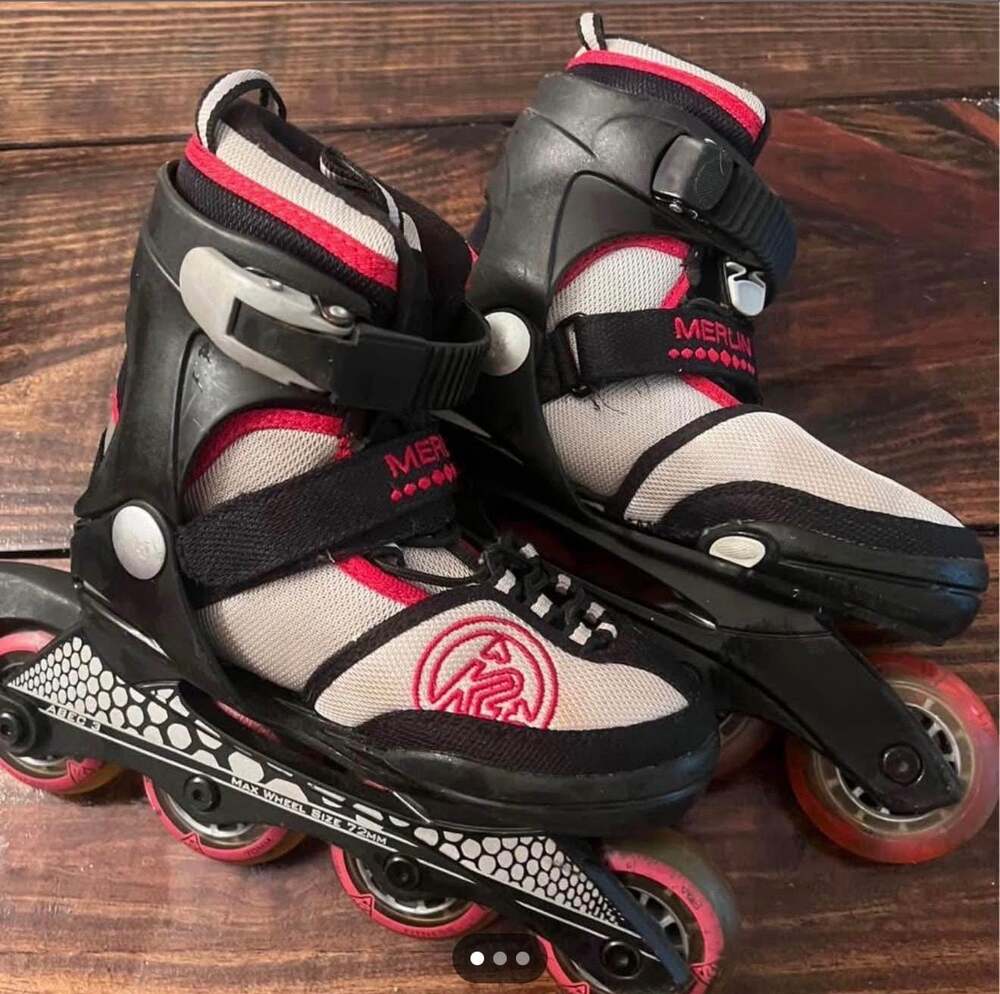 Adjustable size K2 Merlin Junior Inline Skates Black Gray Red ABEC 3 bearings, 7